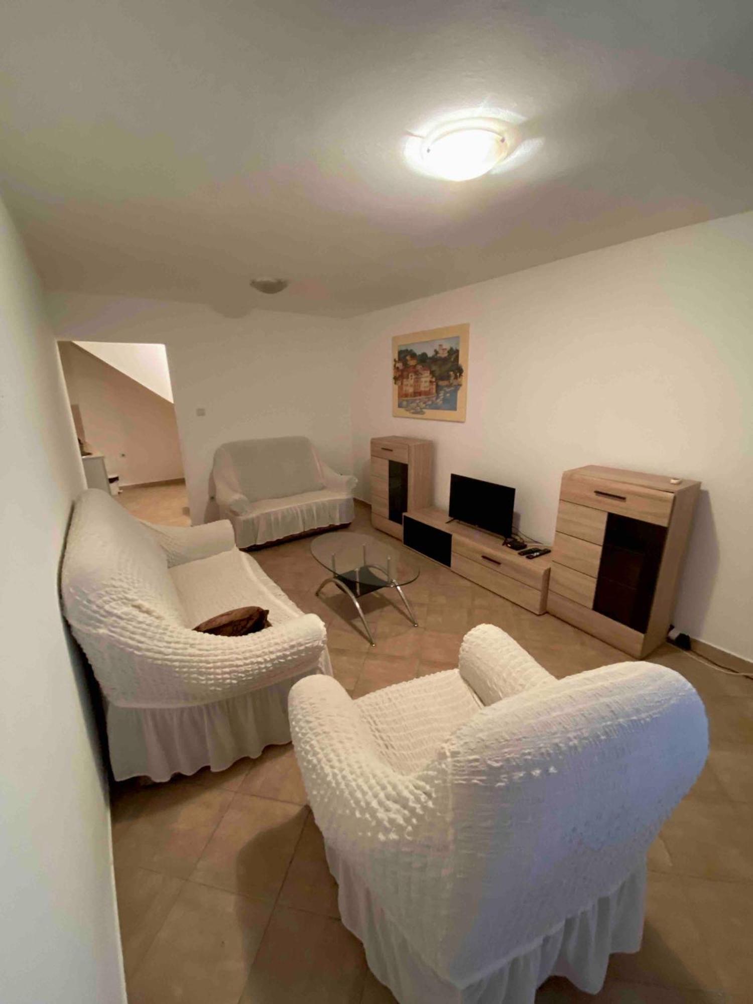 Pavle Apartmani Рісан Екстер'єр фото