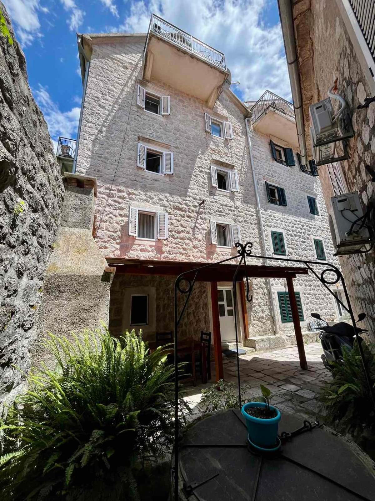 Pavle Apartmani Рісан Екстер'єр фото