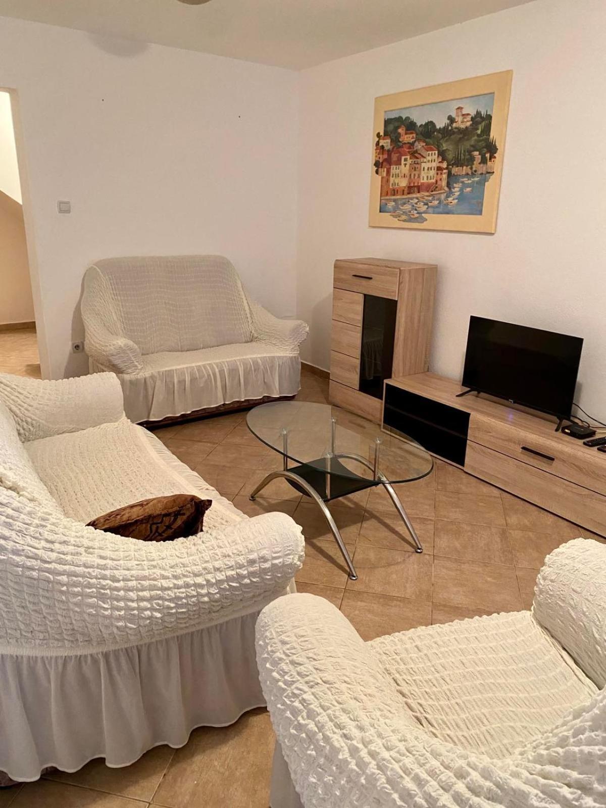 Pavle Apartmani Рісан Екстер'єр фото